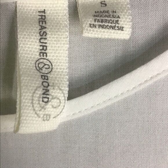 Treasure & Bond Women Size Small Top Pullover Sheer Ivory Bell Sleeves Slit Side - Picture 4 of 16